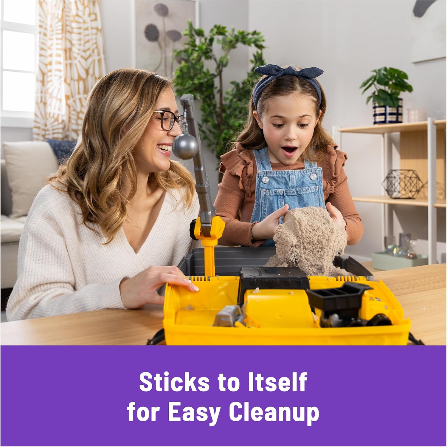Kinetic Sand, Construction Site Folding Sandbox with 2lbs Play Sand & Toy Truck, Sensory Toys for Kids Ages 3 and up - Image 4