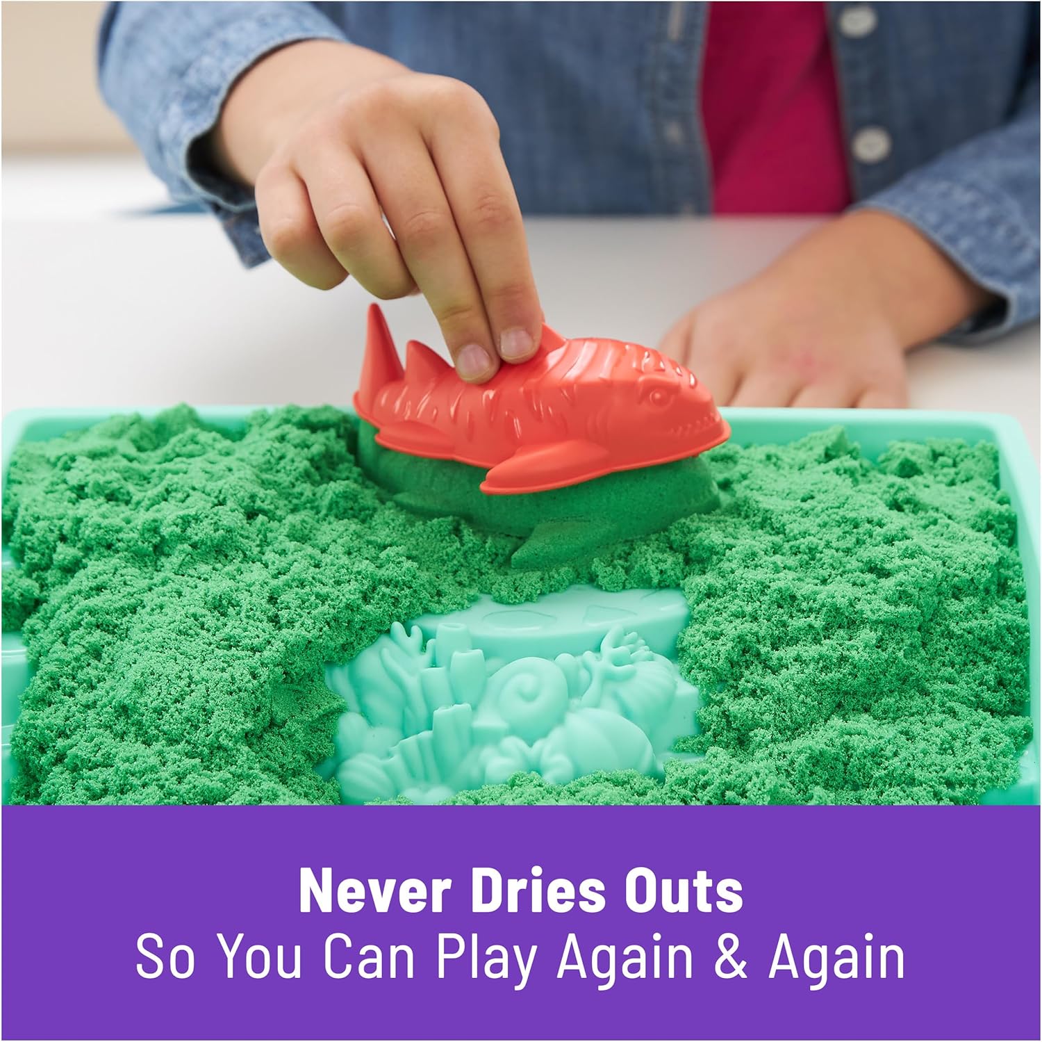 Kinetic Sand, Sandbox Set with 1lb Green Play Sand, 4 Tools & Molds, Storage, Sensory Toys for Kids Ages 3 and up - Image 6